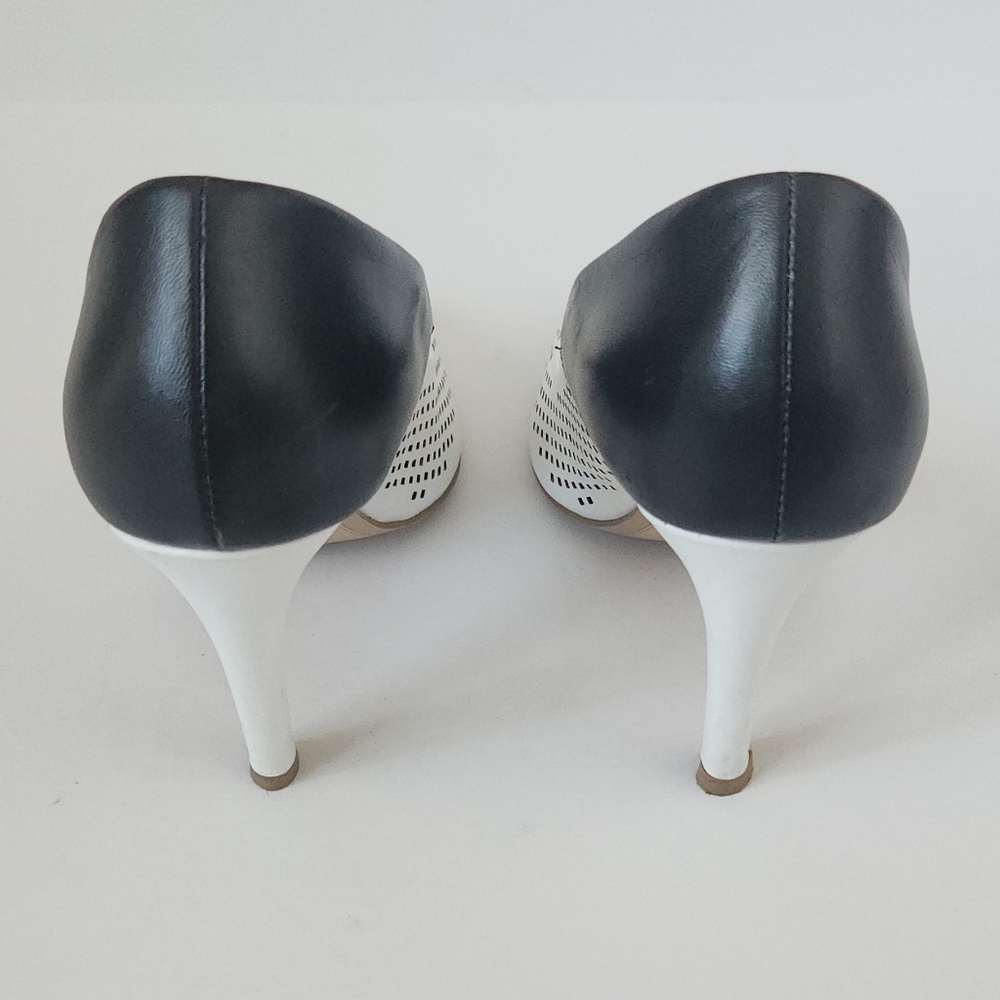 đ„SOLDđ„ French Connection Pumps - Picture 4 of 11